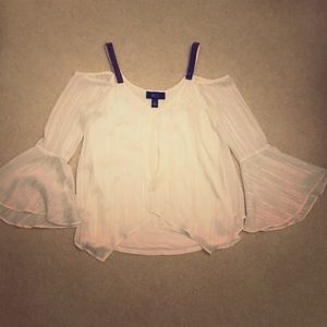 Bell sleeve blouse BCX